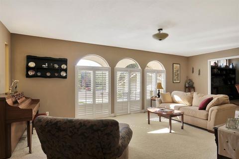 5831 Chenault Dr, Modesto, CA 95356 photo 5