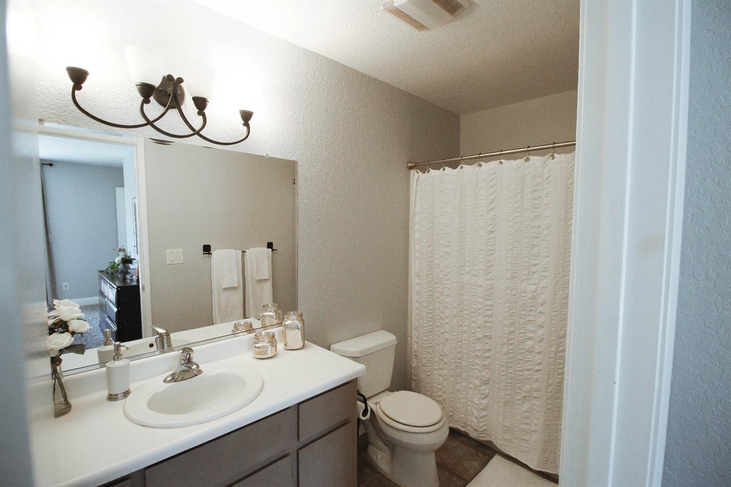 908 W Union Ave, Modesto, CA 95356 photo 14