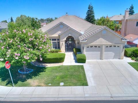 1026 Gladiola Ln, Manteca, CA 95336 photo 2