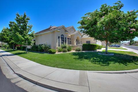 1026 Gladiola Ln, Manteca, CA 95336 photo 4