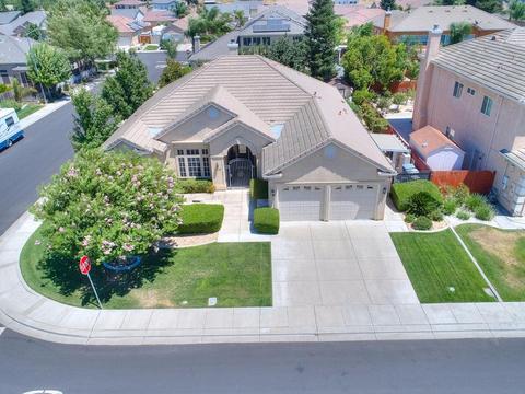 1026 Gladiola Ln, Manteca, CA 95336 photo 5