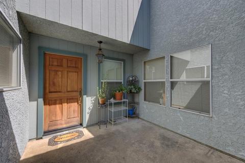 2419 Pinnacles Dr, Rocklin, CA 95677 photo 3