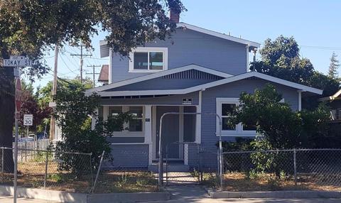 201 E Tokay St, Lodi, CA 95240 photo 2