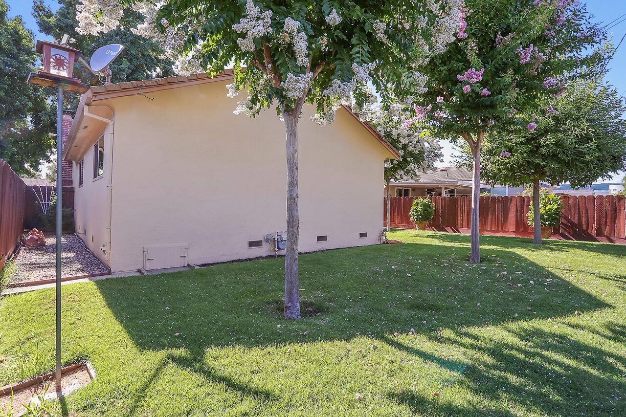 1224 Glenhurst Dr, Lodi, CA 95240 photo 22