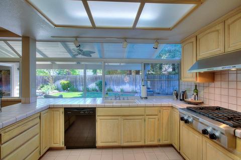 2401 Stonebrook Dr, Modesto, CA 95355 photo 4