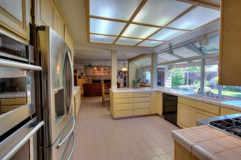 2401 Stonebrook Dr, Modesto, CA 95355 photo 7