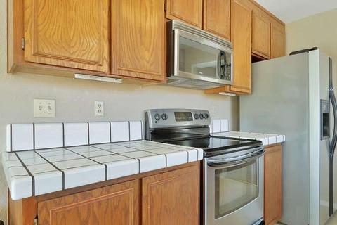 560 Palm Cir, Tracy, CA 95376 photo 5