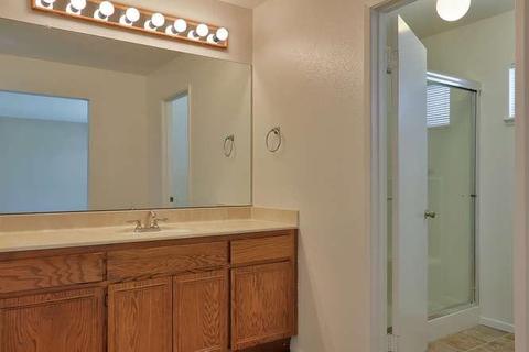 560 Palm Cir, Tracy, CA 95376 photo 14
