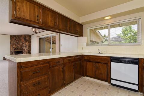 6760 Havenside Dr, Sacramento, CA 95831 photo 14
