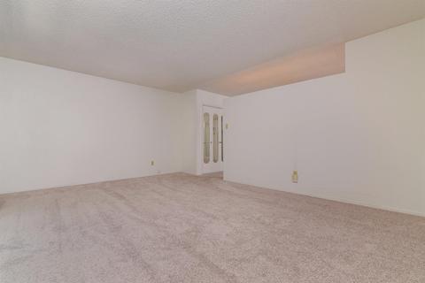 6760 Havenside Dr, Sacramento, CA 95831 photo 17
