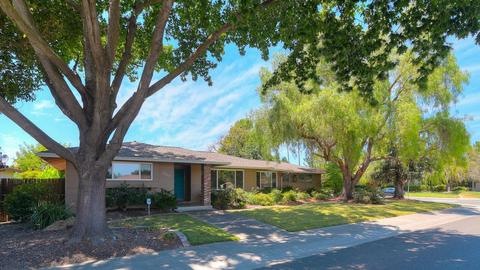 6760 Havenside Dr, Sacramento, CA 95831 photo 4