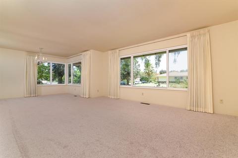 6760 Havenside Dr, Sacramento, CA 95831 photo 8