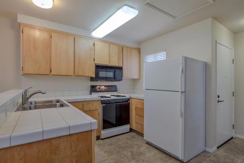 1707 Olympic Dr #28, Davis, CA 95616 photo 2