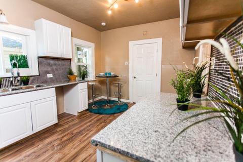 210 Roselawn Ave, Modesto, CA 95351 photo 2