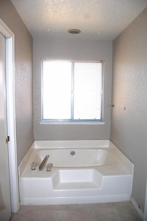 1300 Houser Ln, Modesto, CA 95351 photo 13