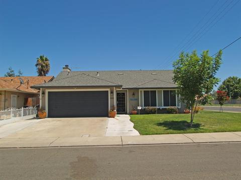1900 Bailey Dr, Modesto, CA 95355 photo 1