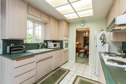 1985 Clemson Ct, Turlock, CA 95382 photo 13