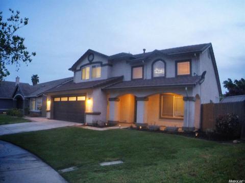 3913 Wade Dr, Ceres, CA 95307 photo 1