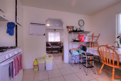 816 Colorado Ave, Modesto, CA 95351 photo 12