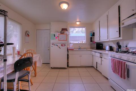 816 Colorado Ave, Modesto, CA 95351 photo 13