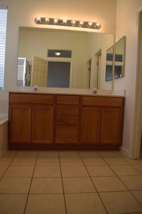 3909 Fallen Oak Dr, Modesto, CA 95355 photo 17