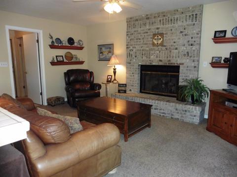 859 E Milgeo Ave, Ripon, CA 95366 photo 3