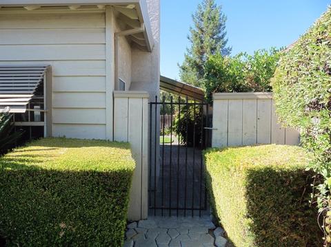 859 E Milgeo Ave, Ripon, CA 95366 photo 2