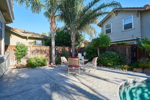 2377 Golden Leaf Ln, Tracy, CA 95377 photo 18