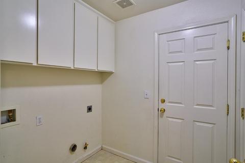 2377 Golden Leaf Ln, Tracy, CA 95377 photo 9