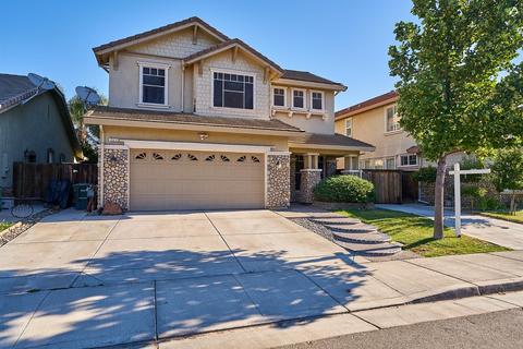 2377 Golden Leaf Ln, Tracy, CA 95377 photo 1