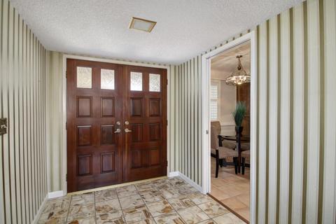 6300 Hillrise Dr, Carmichael, CA 95608 photo 4