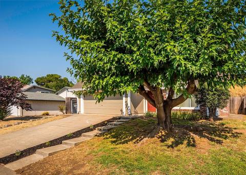 2469 Pinnacles Dr, Rocklin, CA 95677 photo 2