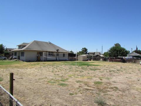 818 8th St, Turlock, CA 95380 photo 2