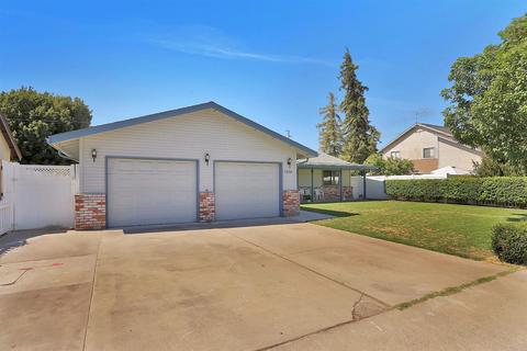 1636 Montclair Dr, Modesto, CA 95350 photo 3