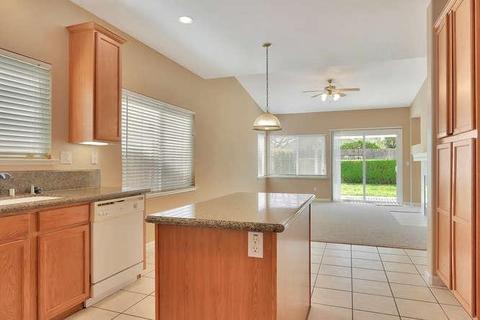 950 Waterman Ave, Lathrop, CA 95330 photo 5