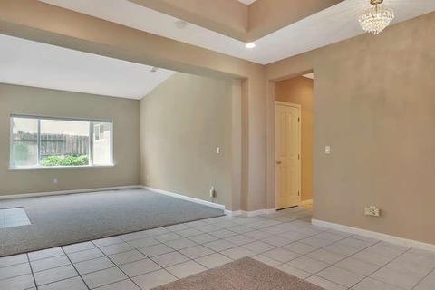 950 Waterman Ave, Lathrop, CA 95330 photo 8