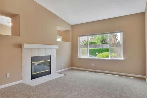 950 Waterman Ave, Lathrop, CA 95330 photo 9