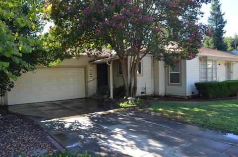 209 N Crescent Ave, Lodi, CA 95240 photo 1