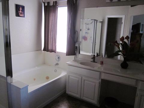 1064 Aristocrat, Ceres, CA 95307 photo 12