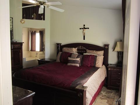 1064 Aristocrat, Ceres, CA 95307 photo 10