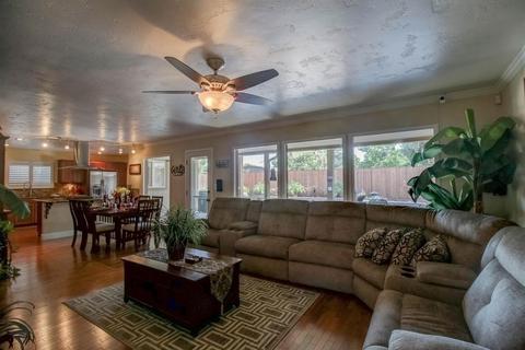 1518 Edgebrook Dr, Modesto, CA 95354 photo 2