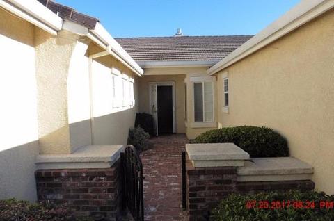 2327 Jonathon Ct, Escalon, CA 95320 photo 2