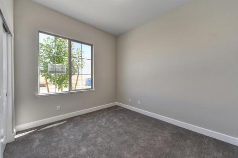 2913 Laredo Dr, Rocklin, CA 95765 photo 2