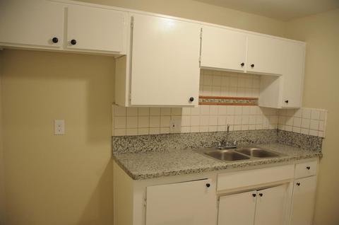 2828 Park Pl, Modesto, CA 95350 photo 2