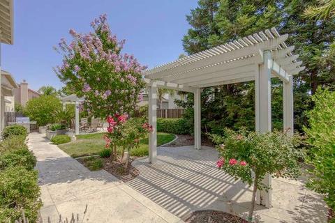 2530 Rockwell Dr, Davis, CA 95618 photo 4