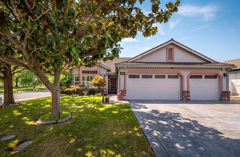 8241 Heath Peak Pl, Antelope, CA 95843 photo 1