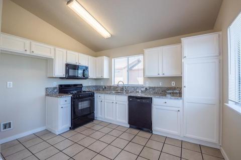 613 Fall River Dr, Modesto, CA 95351 photo 3