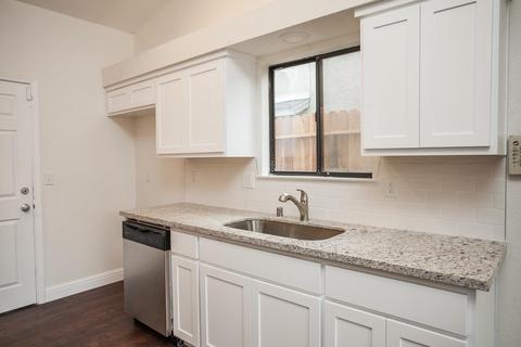 808 Fallen Leaf Ln, Modesto, CA 95351 photo 3