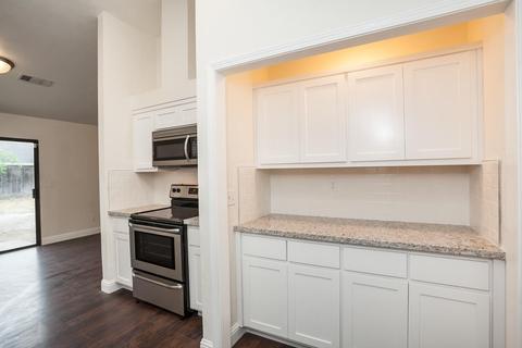 808 Fallen Leaf Ln, Modesto, CA 95351 photo 4