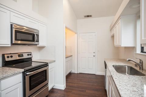 808 Fallen Leaf Ln, Modesto, CA 95351 photo 2